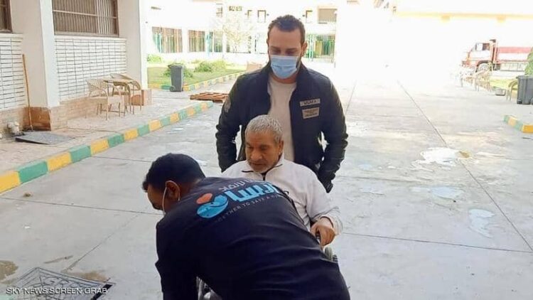 “إنسان” بطل إنقاذ المشردين في مصر.. ما القصة؟