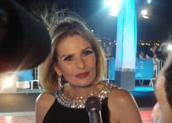 الفنانة المصرية يسرا تصاب بفيروس كورونا