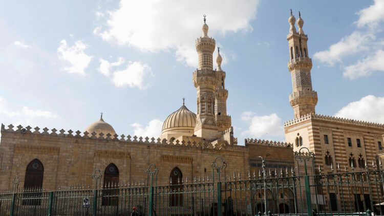 باحث في مشيخة الأزهر يحذر من “زواج التجربة”