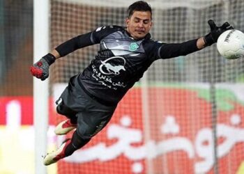 حارس المرمى الإيراني لاك يفوز بجائزة أفضل لاعب في دوري أبطال آسيا