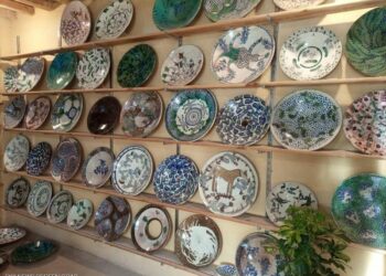 إبداع مصري بخبرة سويسرية يبحث عن زبائن