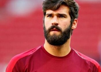 أليسون بيكر يحقق رقماً قياساً مع ليفربول