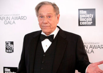 وفاة الممثل الأمريكي جورج سيجال