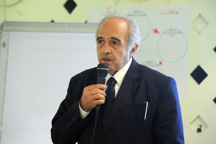 التنوير أم الانقراض